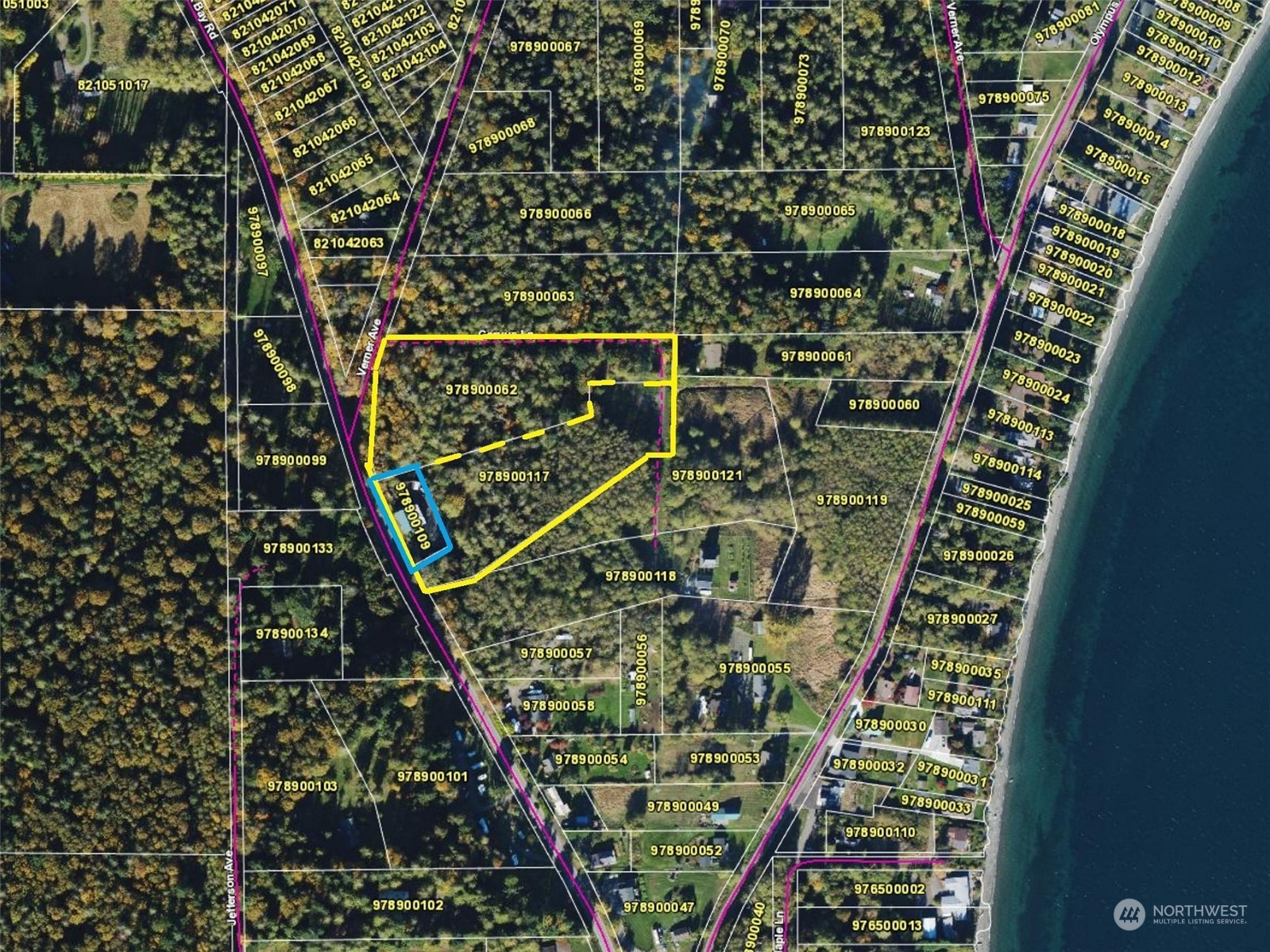 7251 Oak Bay Road Property Photo 17
