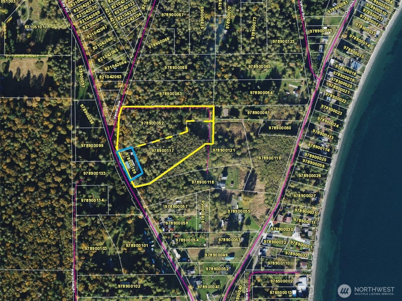 7251 Oak Bay Road Property Photo 40