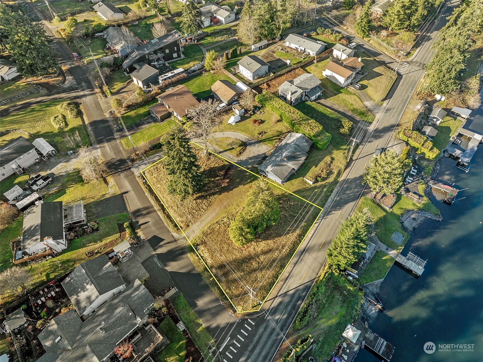6707 W Lake Tapps Highway Property Photo