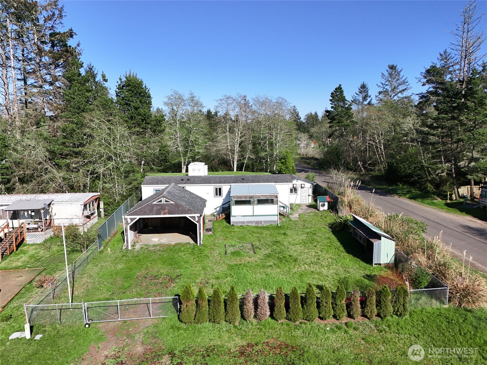 24502 V Lane Property Photo 2