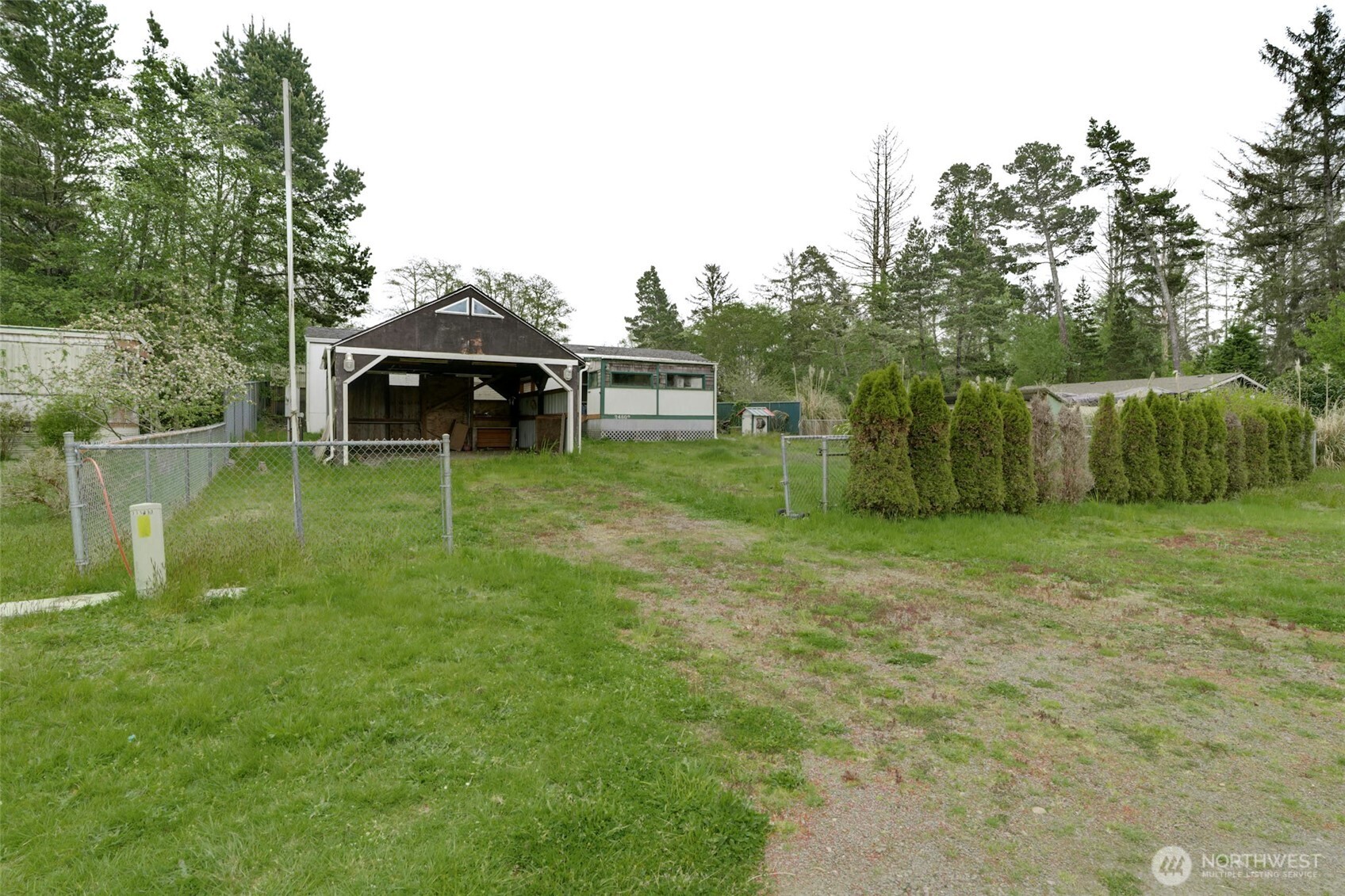 24502 V Lane Property Photo 5