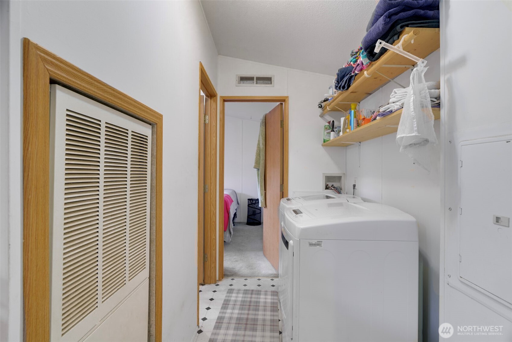 24502 V Lane Property Photo 22