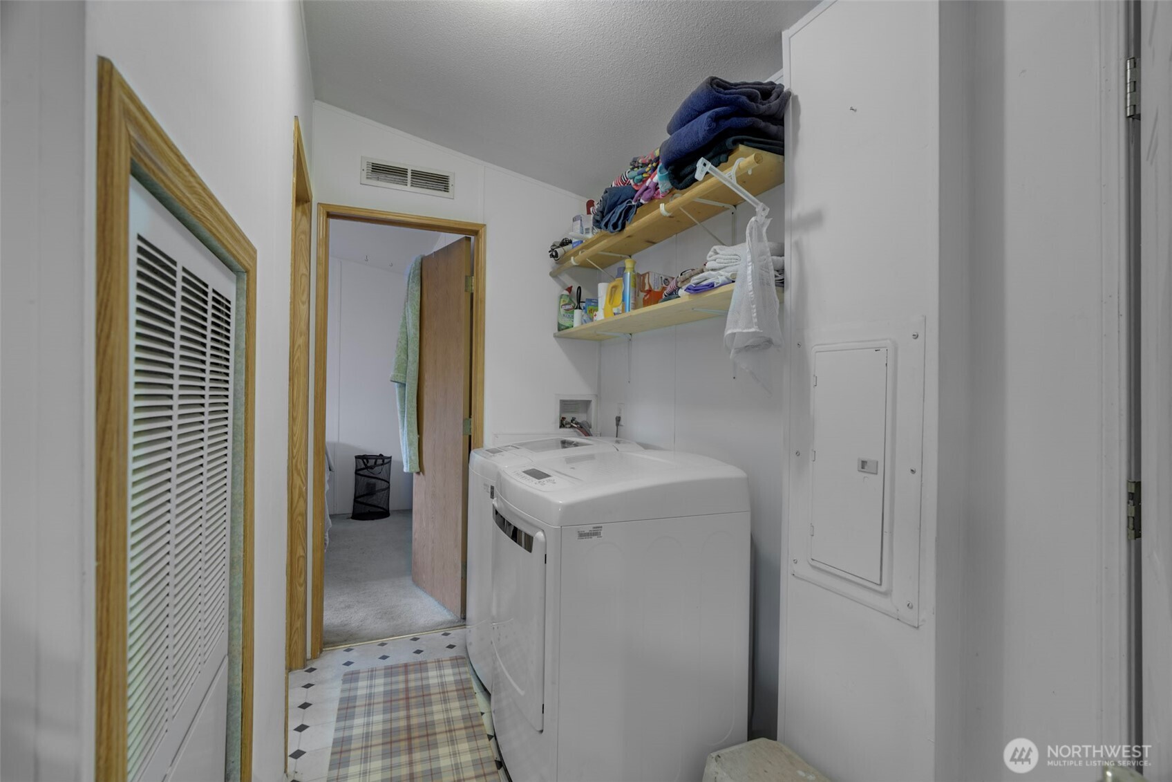 24502 V Lane Property Photo 23