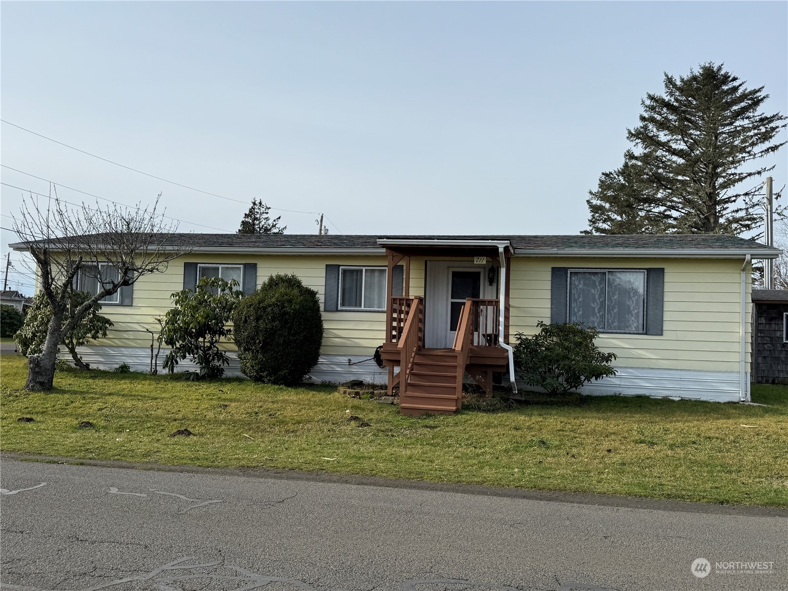711 Washington Avenue Property Photo 1