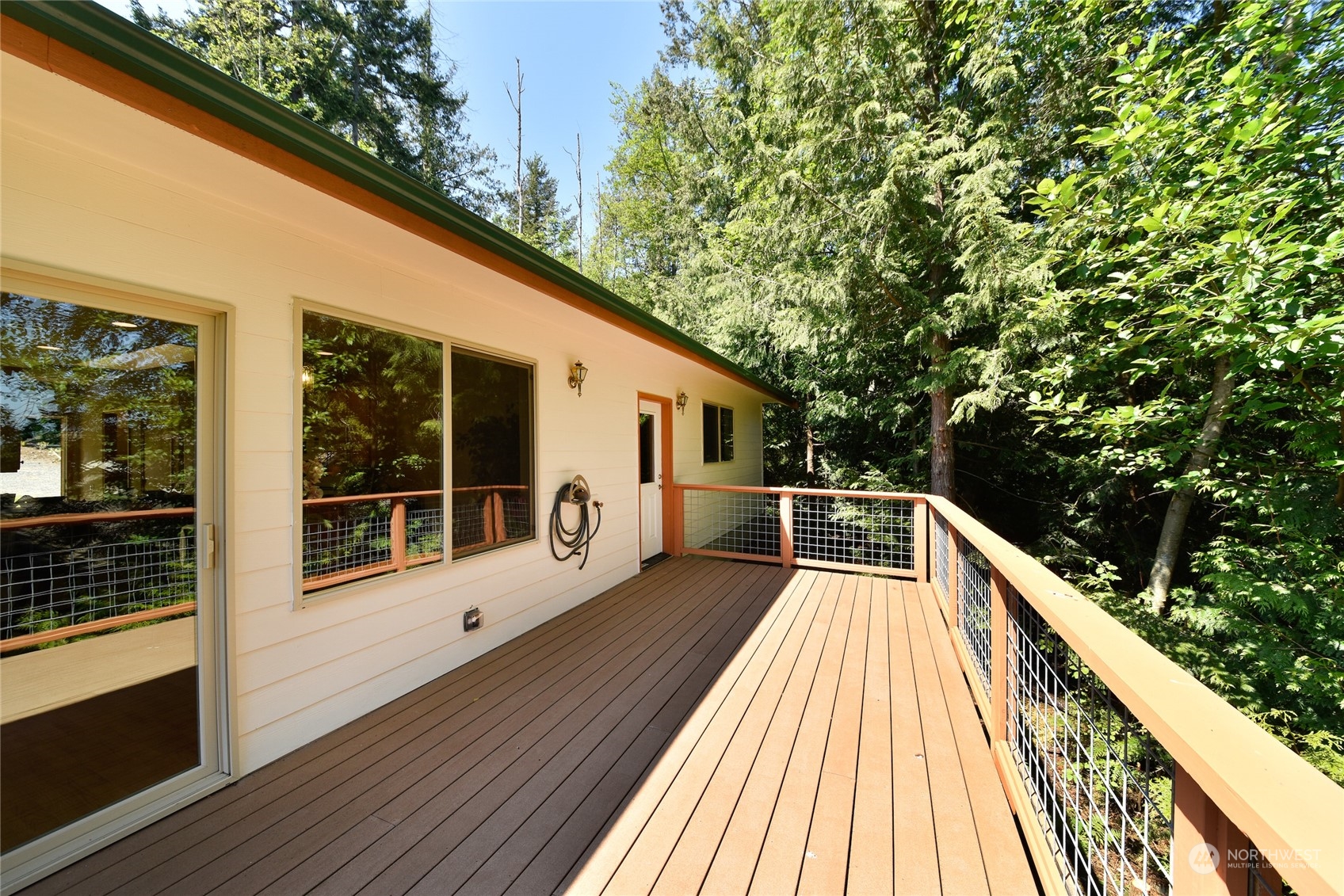 2940 Cedar Avenue Property Photo 4
