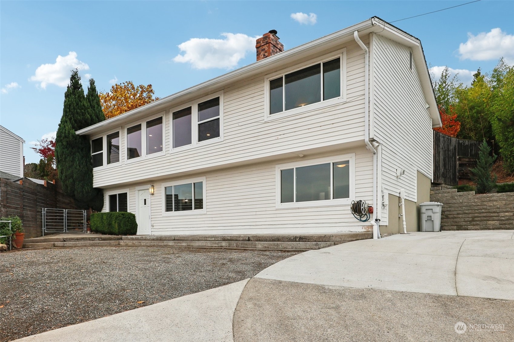 508 Renton Avenue Property Photo 3