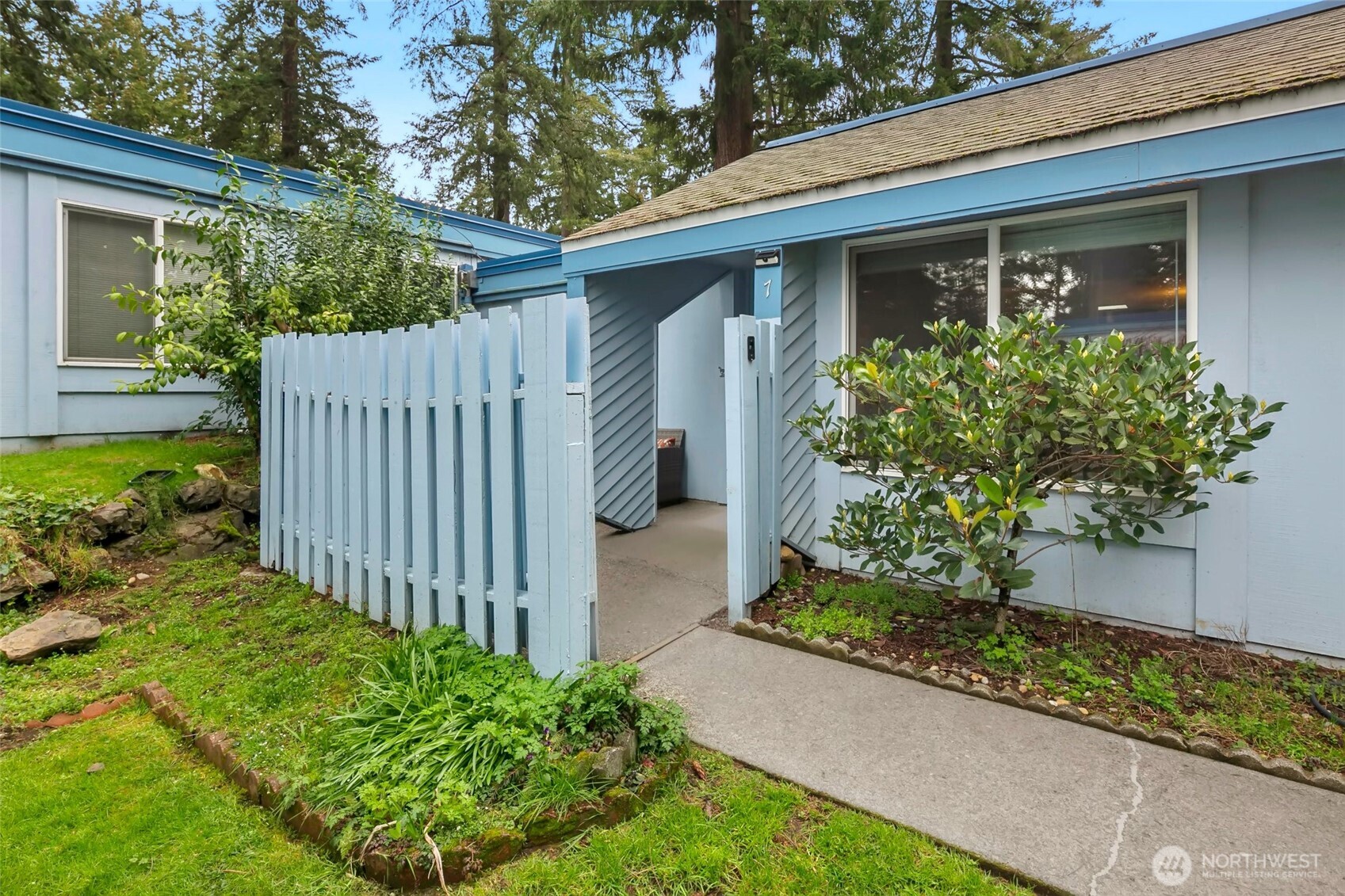 4308 Ne Sunset Boulevard V7 Property Photo 1