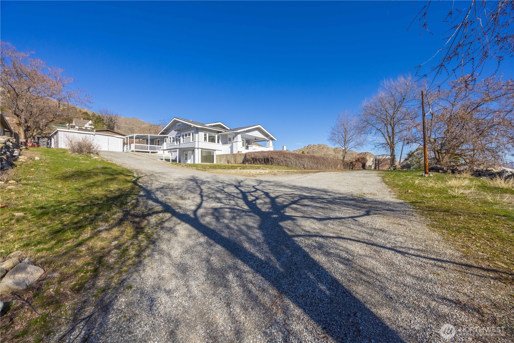 242 3rd Street Property Photo 1
