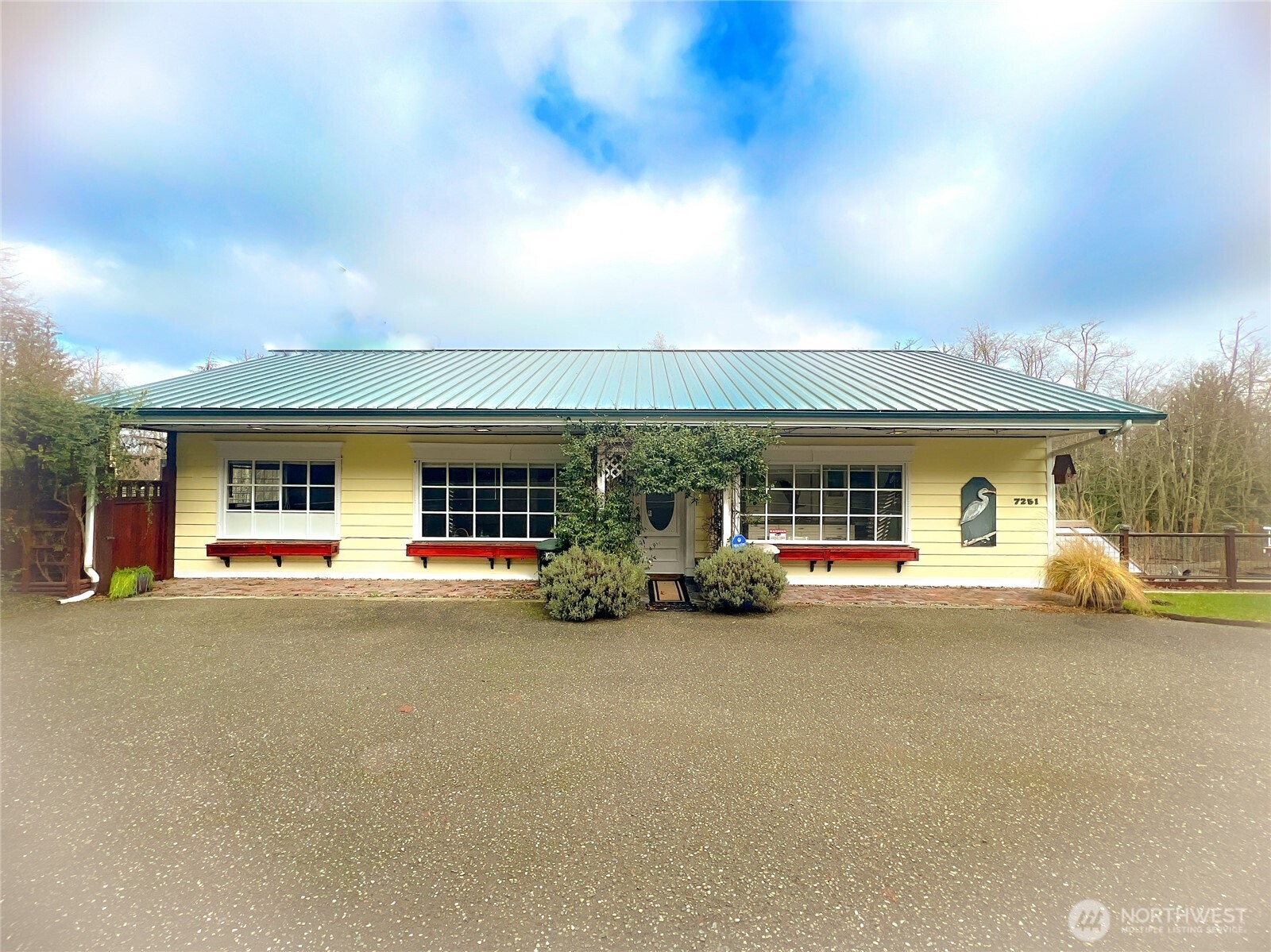 7251 Oak Bay Road Property Photo 3