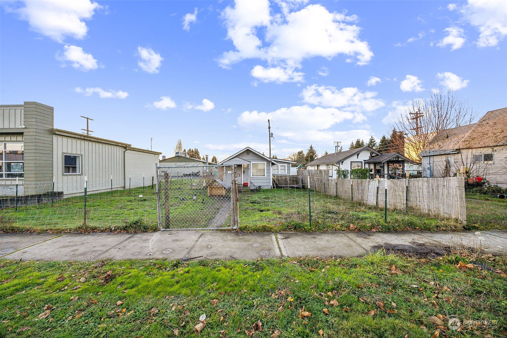 1121 N Tower Avenue Property Photo 1