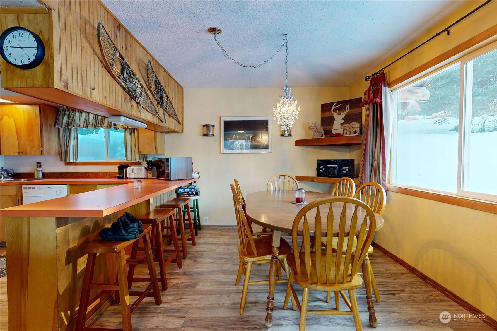 61515 Highway 204 Property Photo 3