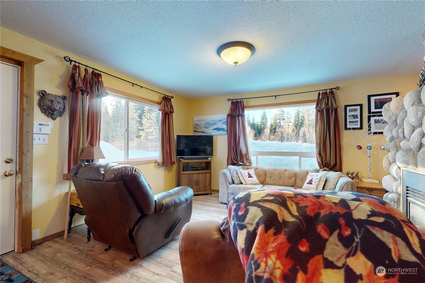 61515 Highway 204 Property Photo 6