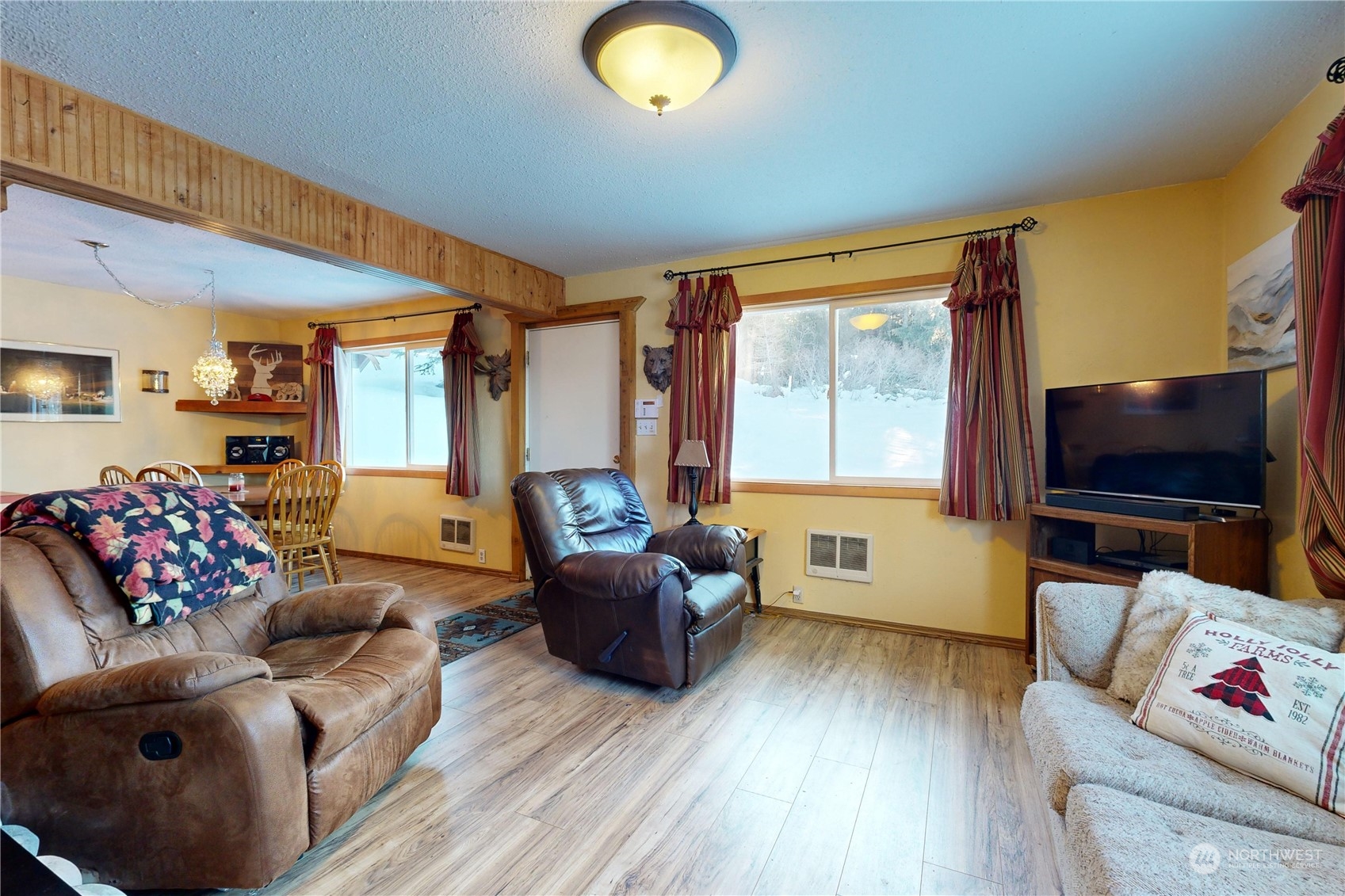 61515 Highway 204 Property Photo 9