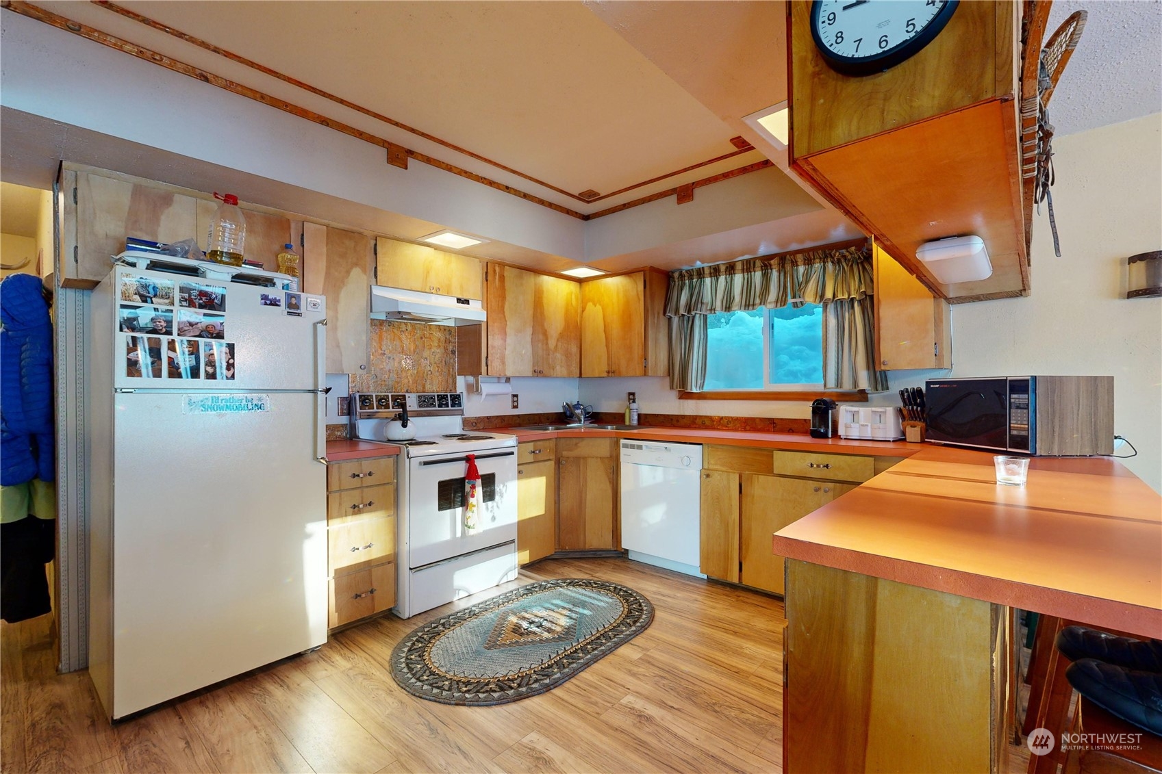 61515 Highway 204 Property Photo 10