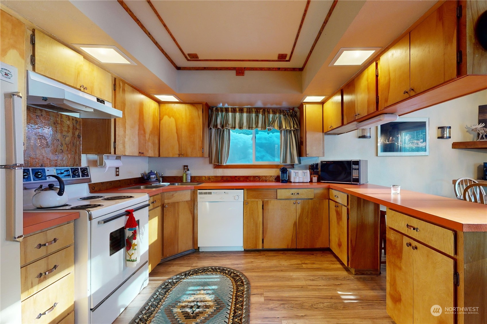 61515 Highway 204 Property Photo 11