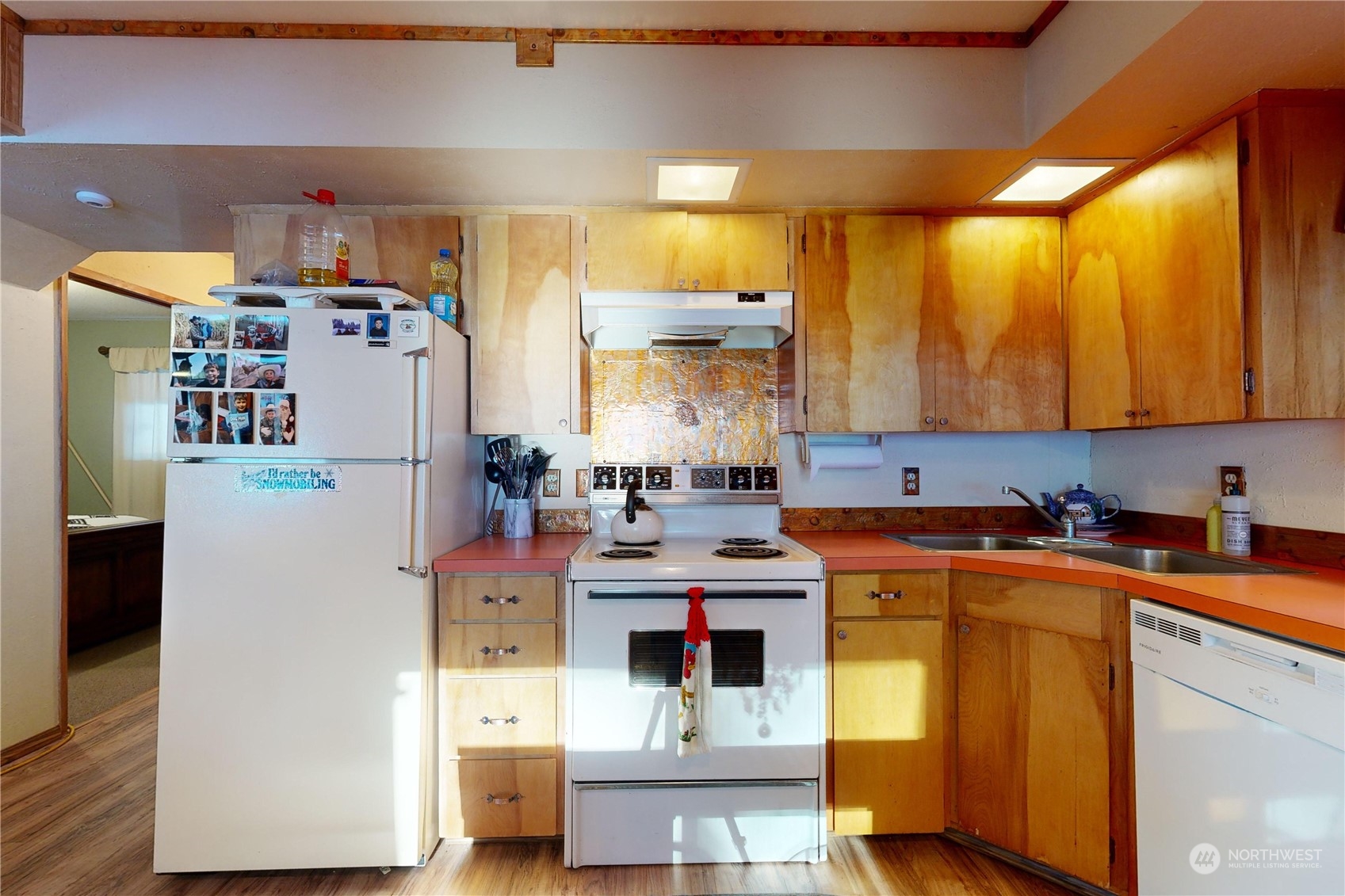 61515 Highway 204 Property Photo 13