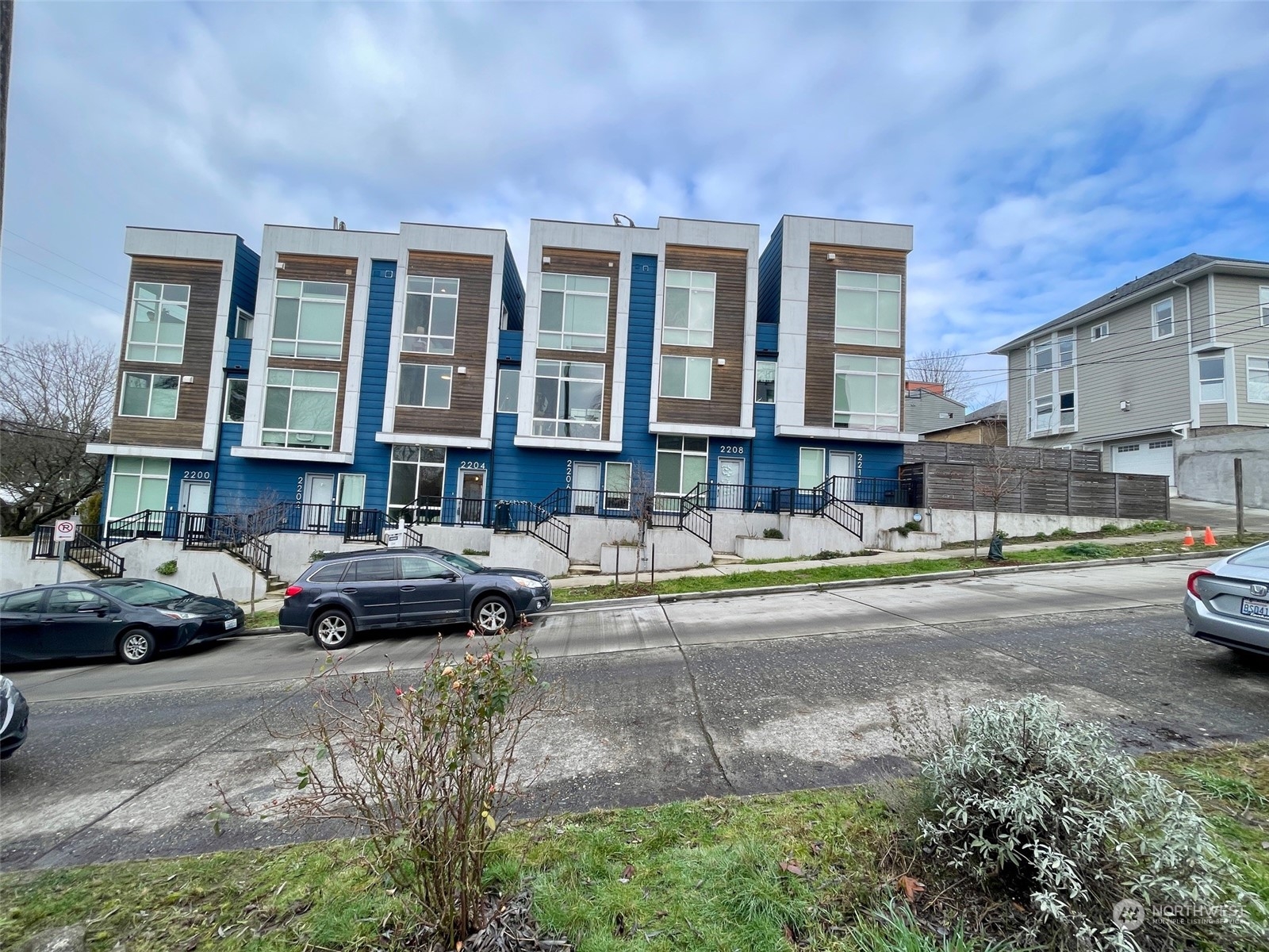 2204 E Fir Street Property Photo 6
