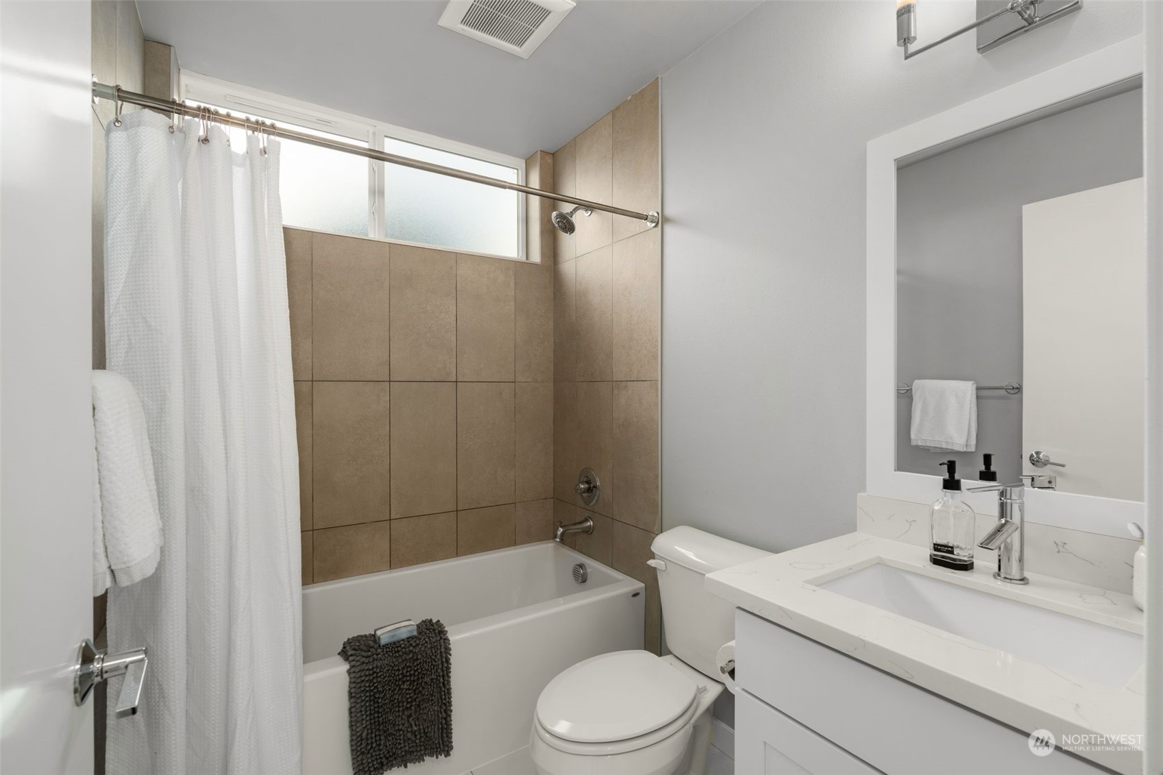 2204 E Fir Street Property Photo 27