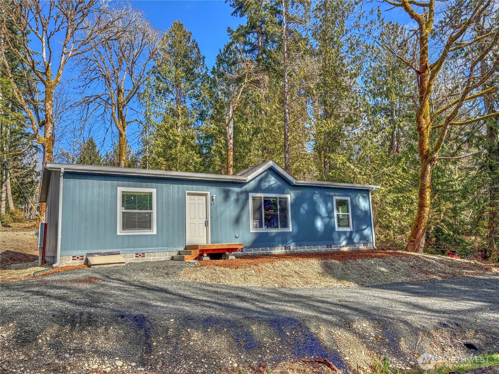 11 E Earl Drive Property Photo