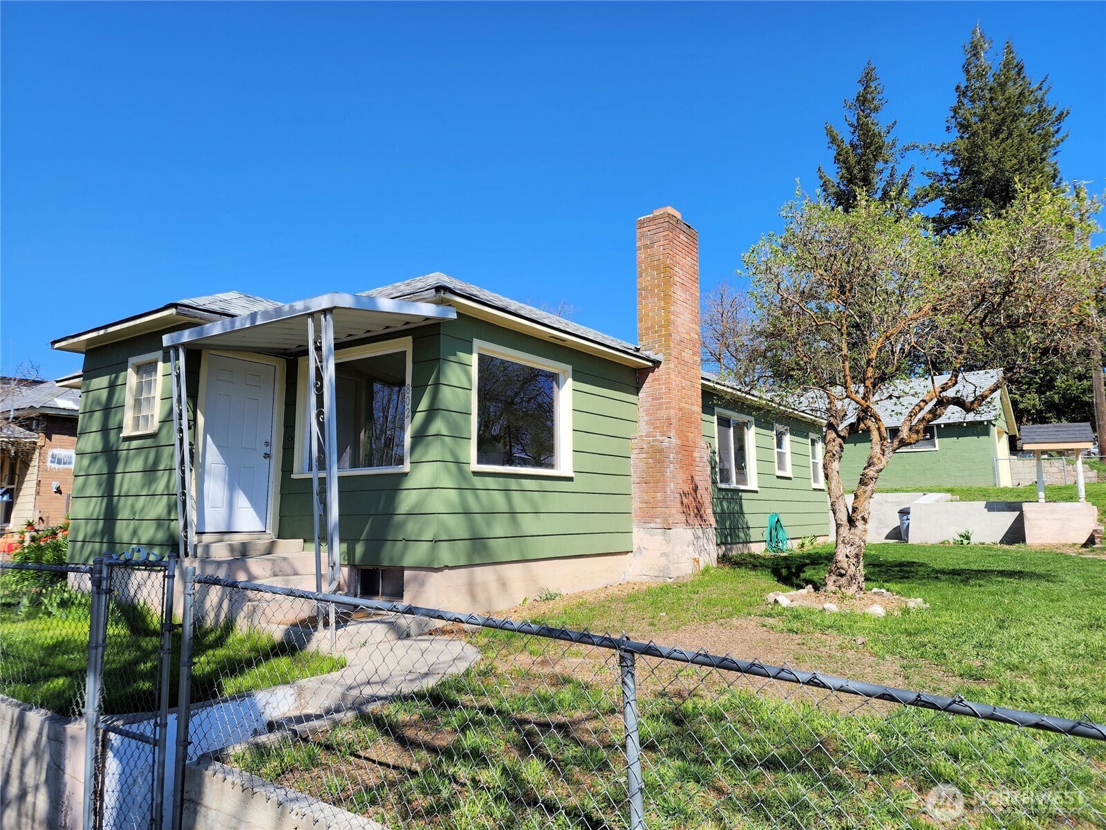 802 Logan Street Property Photo