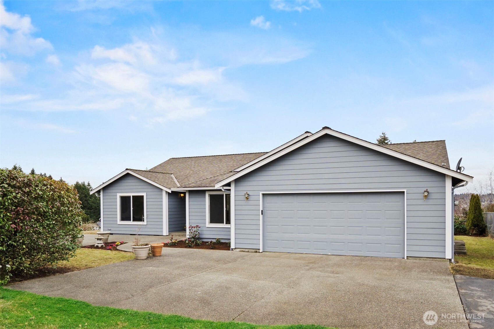 2525 Ne 5th Place Property Photo 1