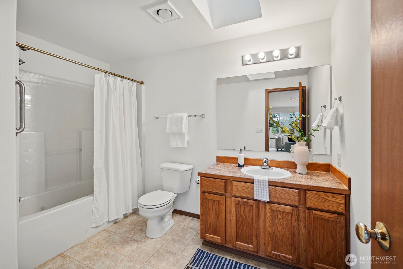 2525 Ne 5th Place Property Photo 19