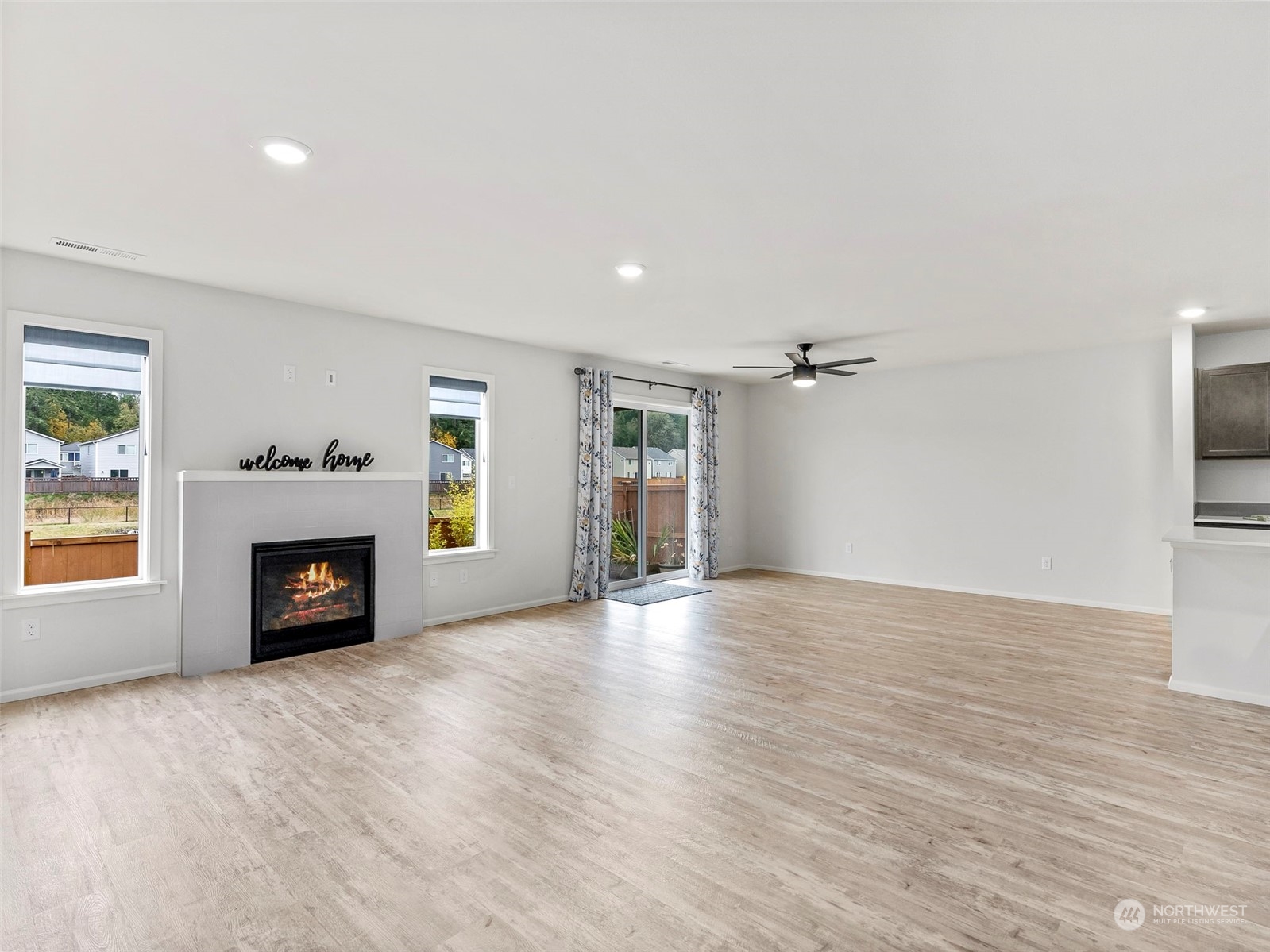 9136 Aster Street Property Photo 8