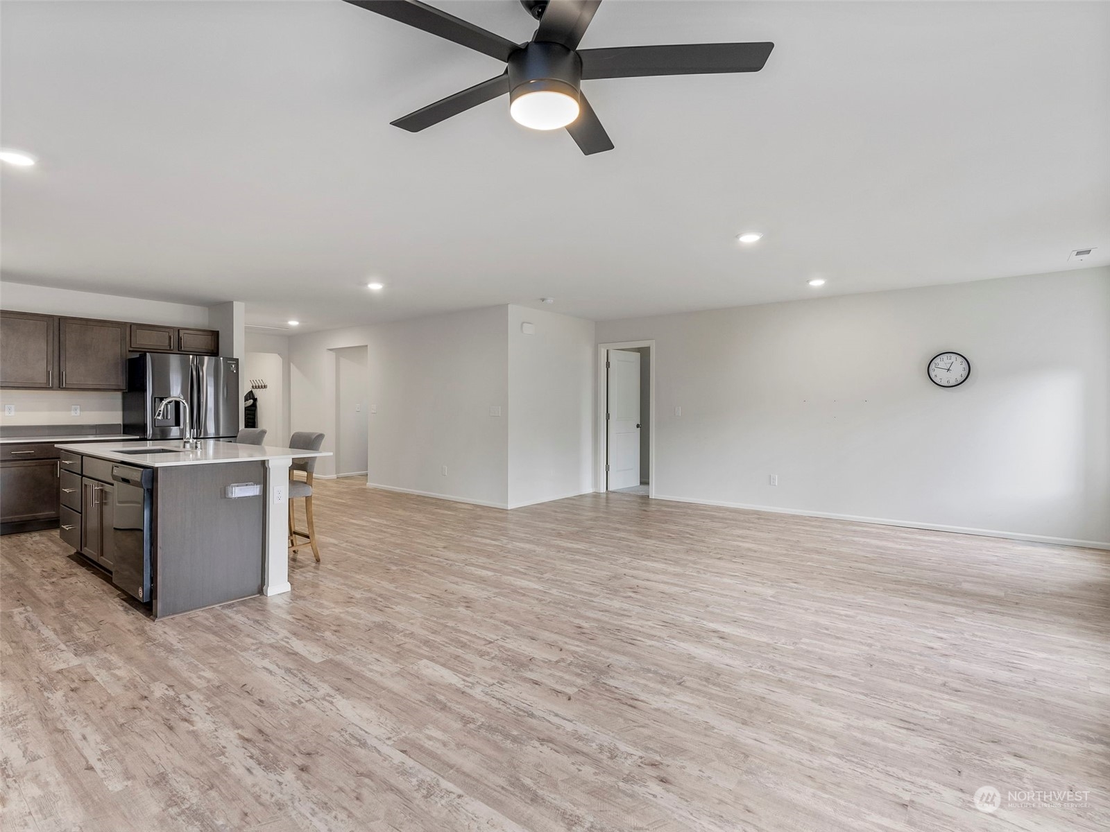 9136 Aster Street Property Photo 10