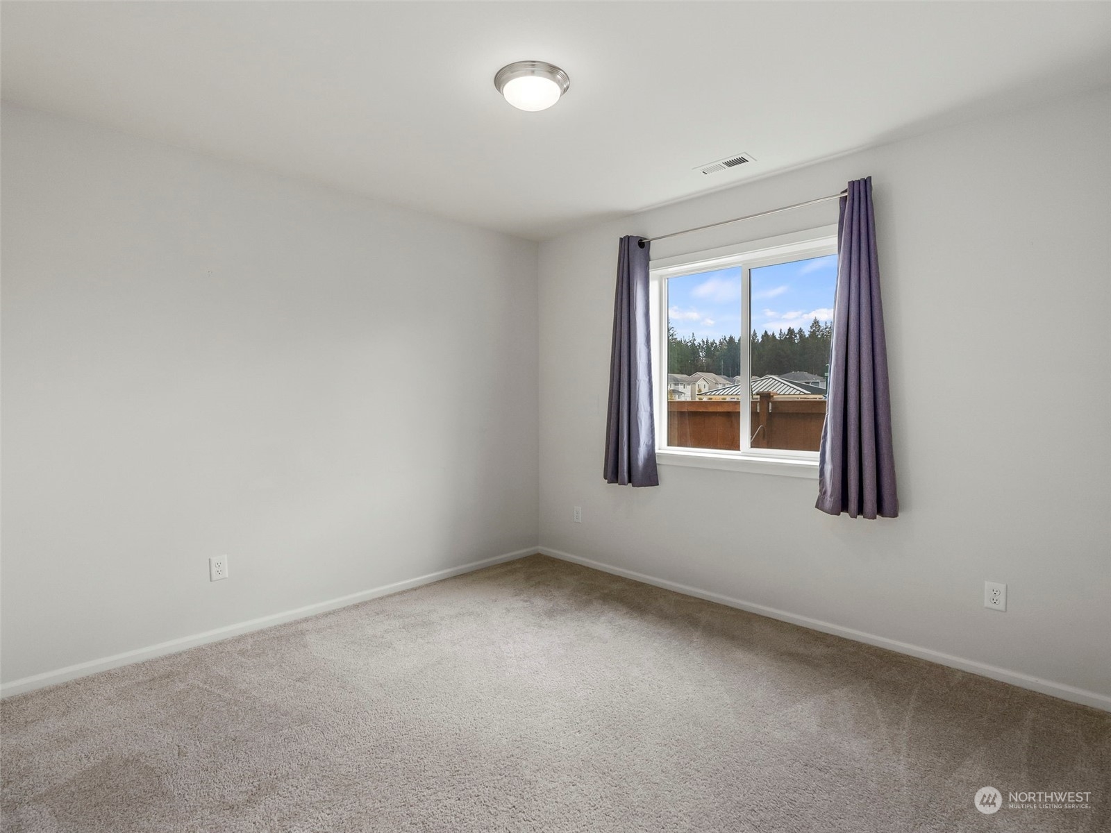 9136 Aster Street Property Photo 23