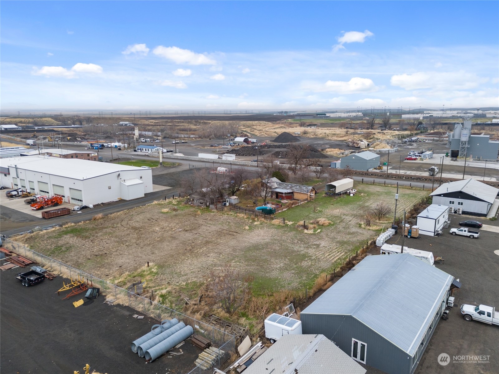 1333 Dell Avenue Property Photo 1