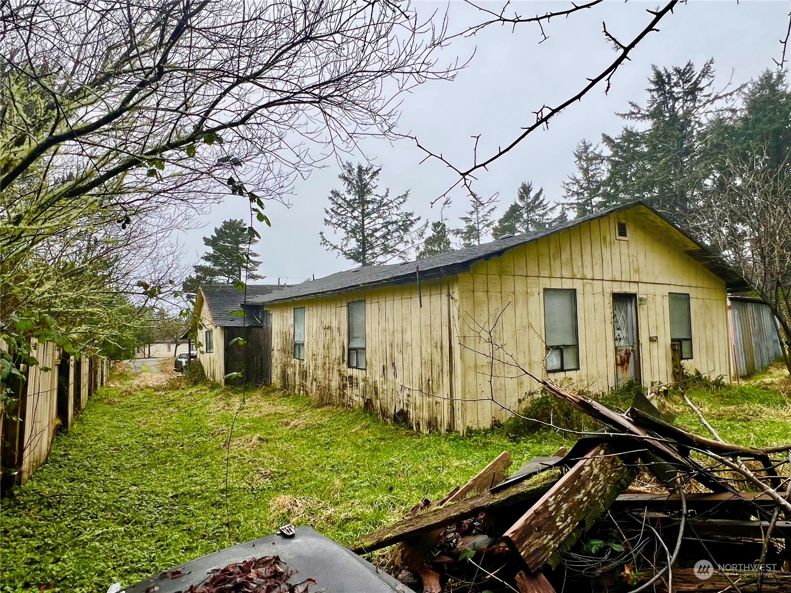16312 Pacific Way Property Photo 2
