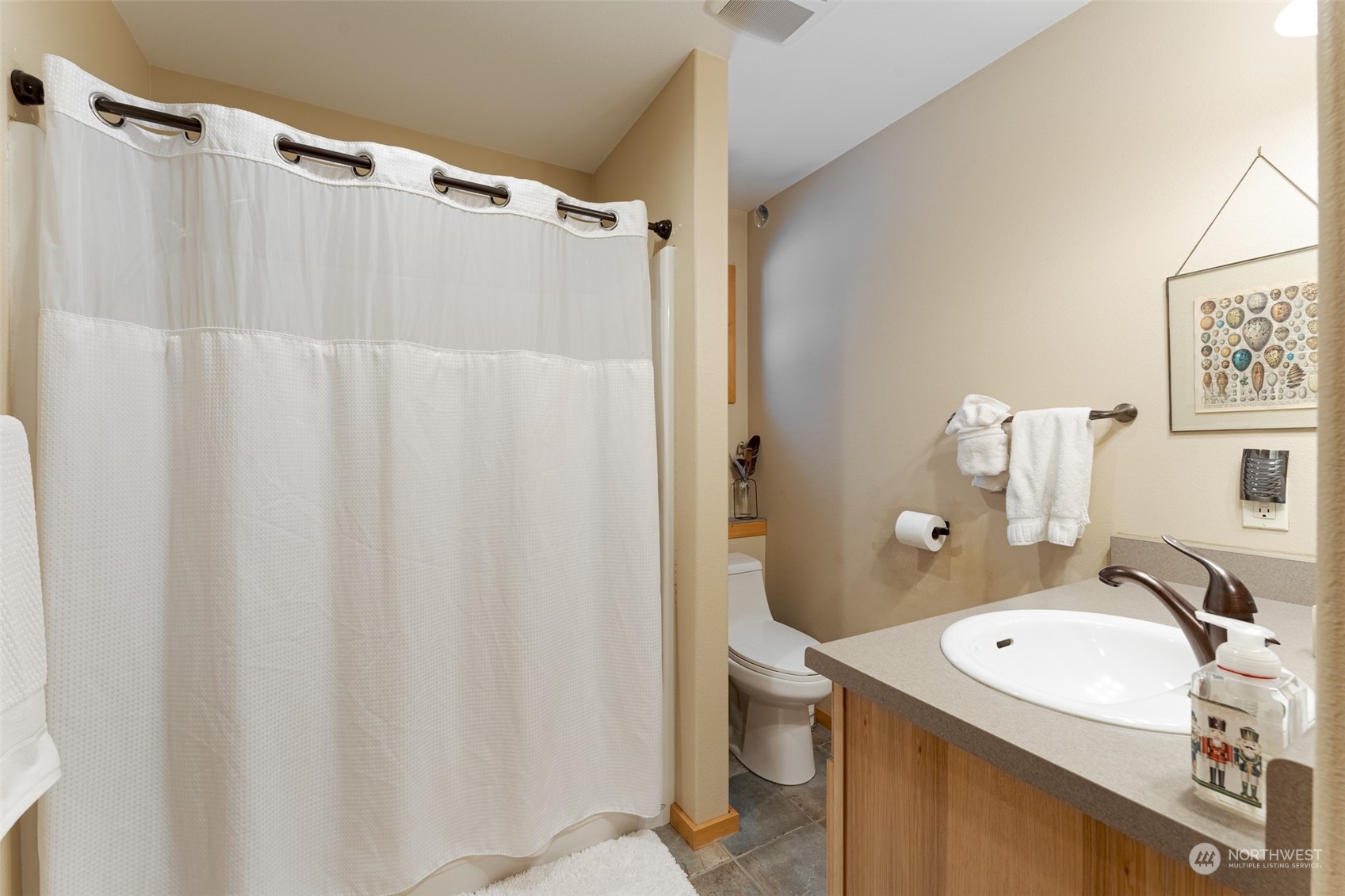 19160 Westside Drive Property Photo 33