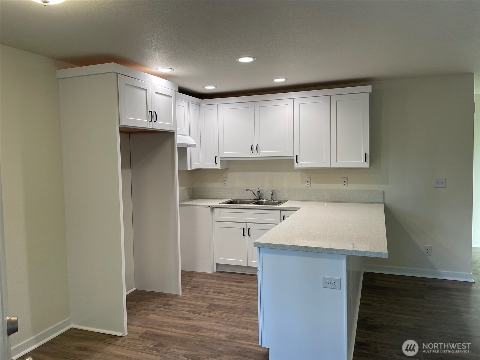 1568 Minor Road Property Photo 4