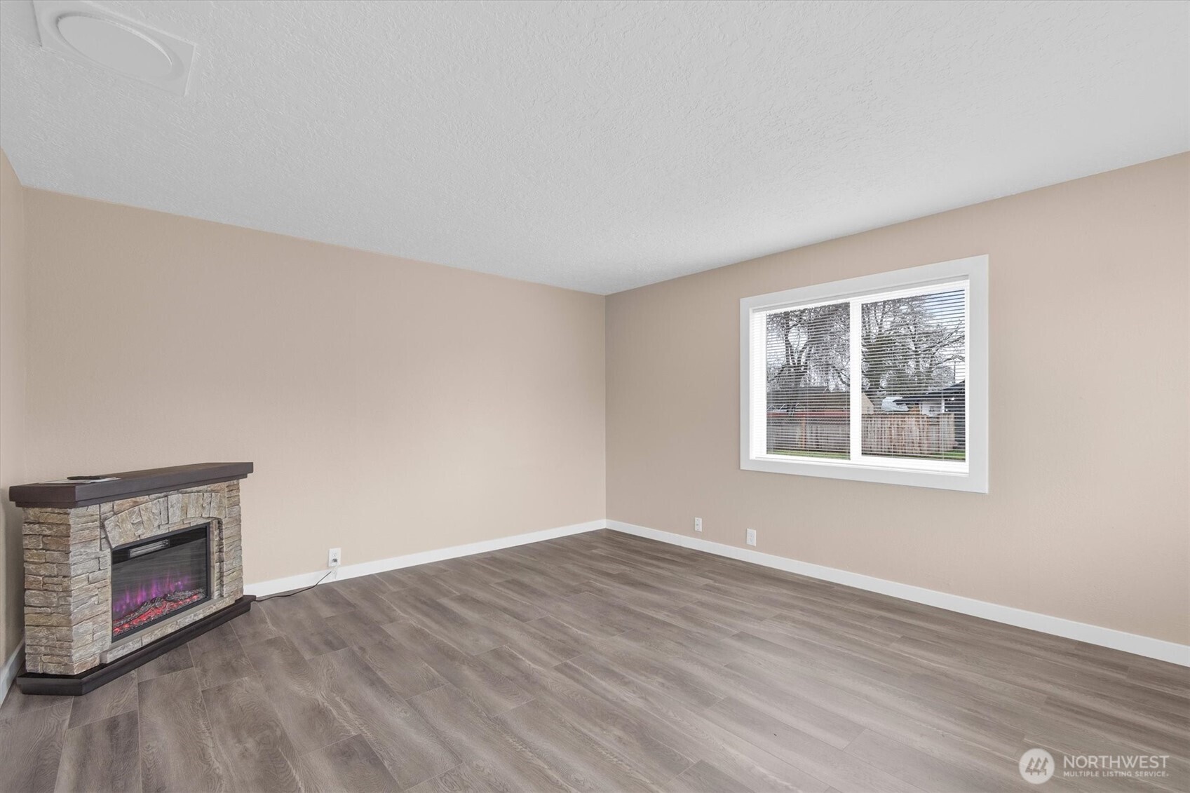 714 S 7th Avenue Property Photo 4