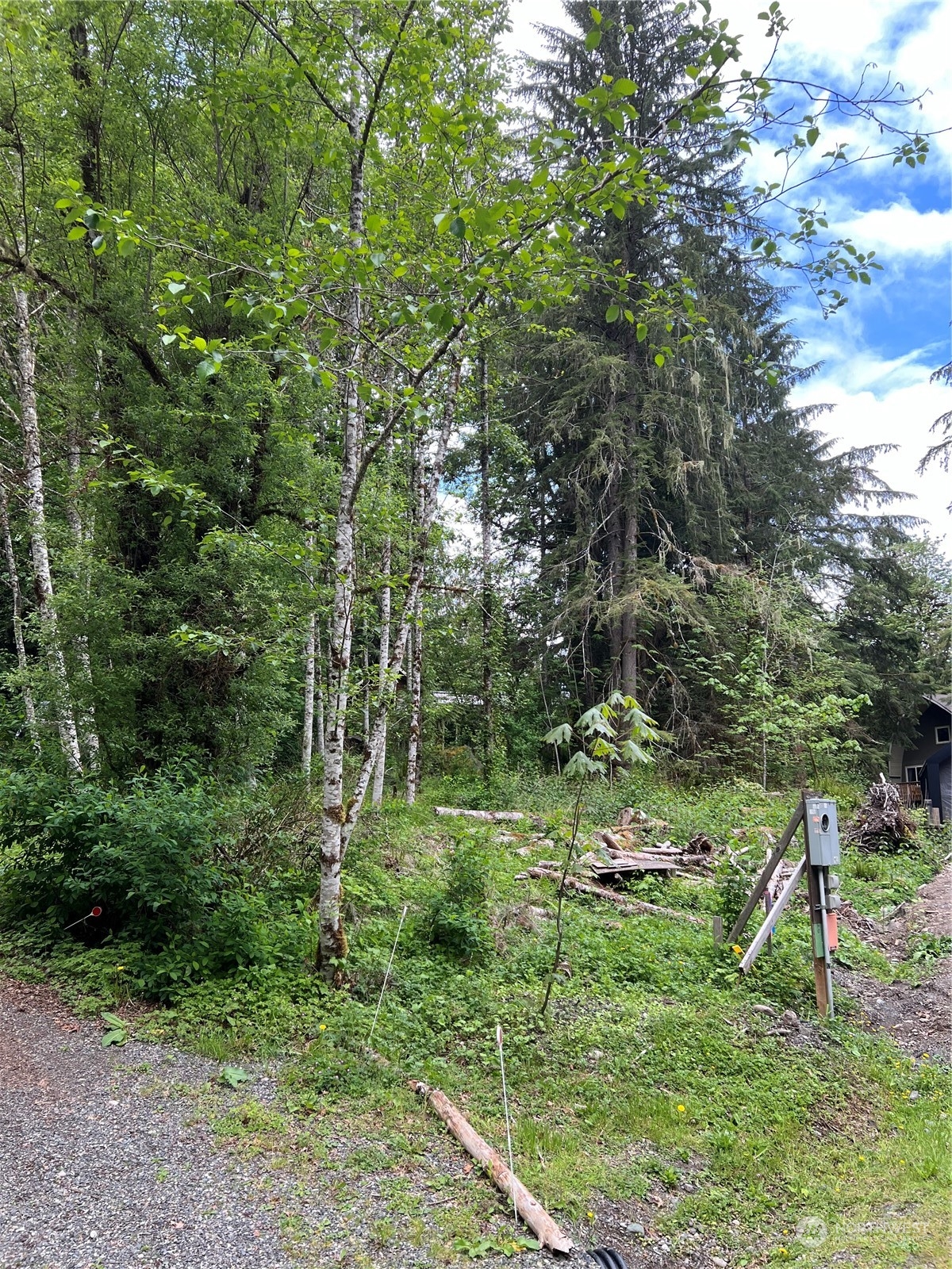 16024 Low Lane Property Photo 2