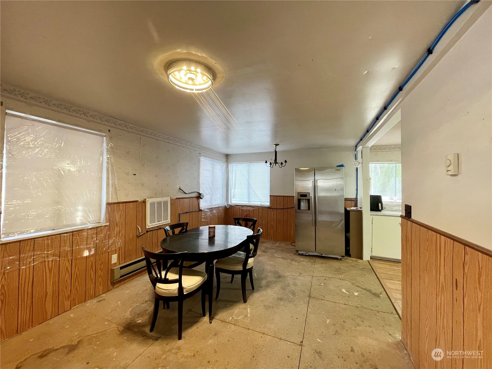 120 E Lewis Street Property Photo 14