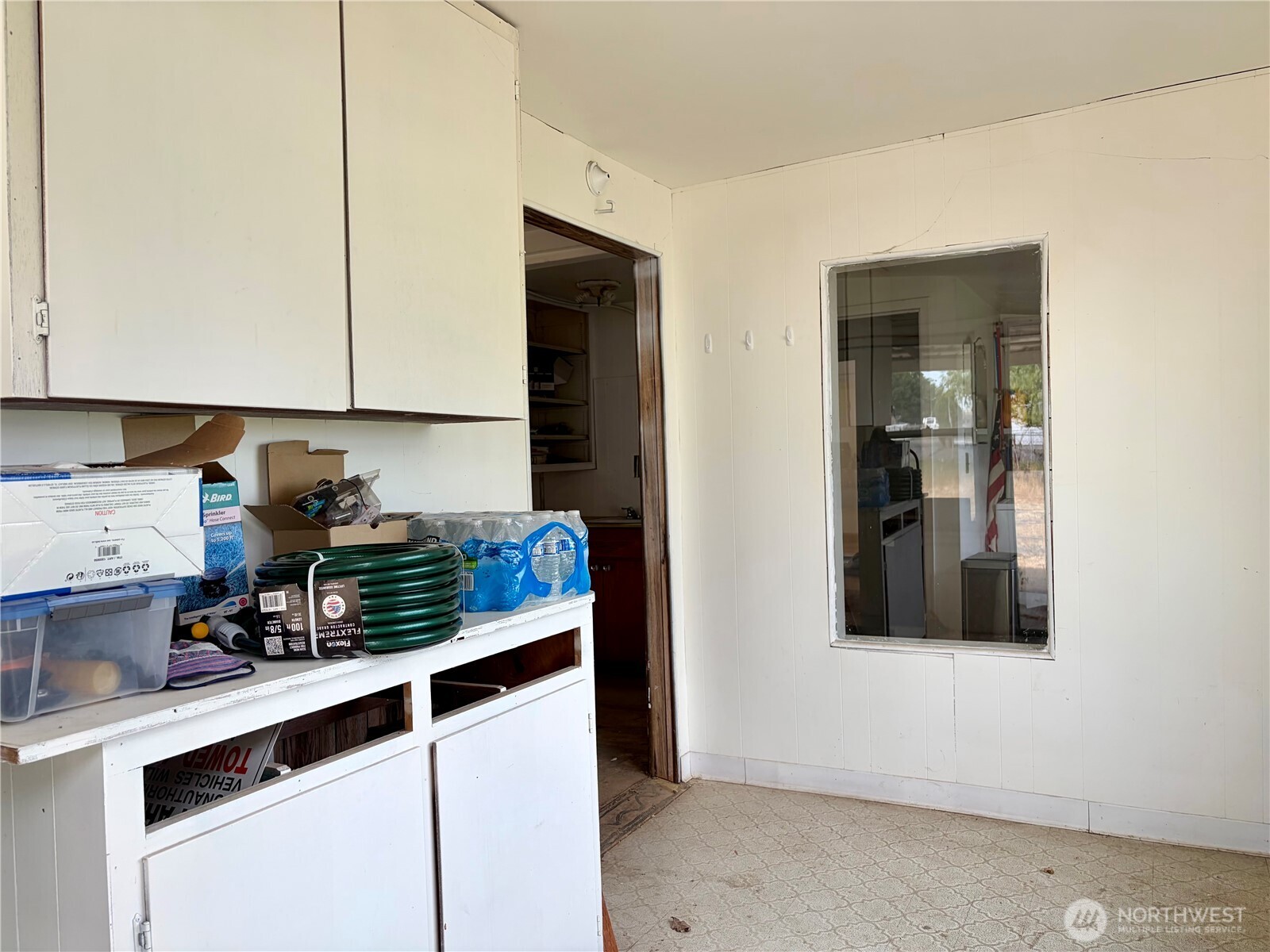 120 E Lewis Street Property Photo 23