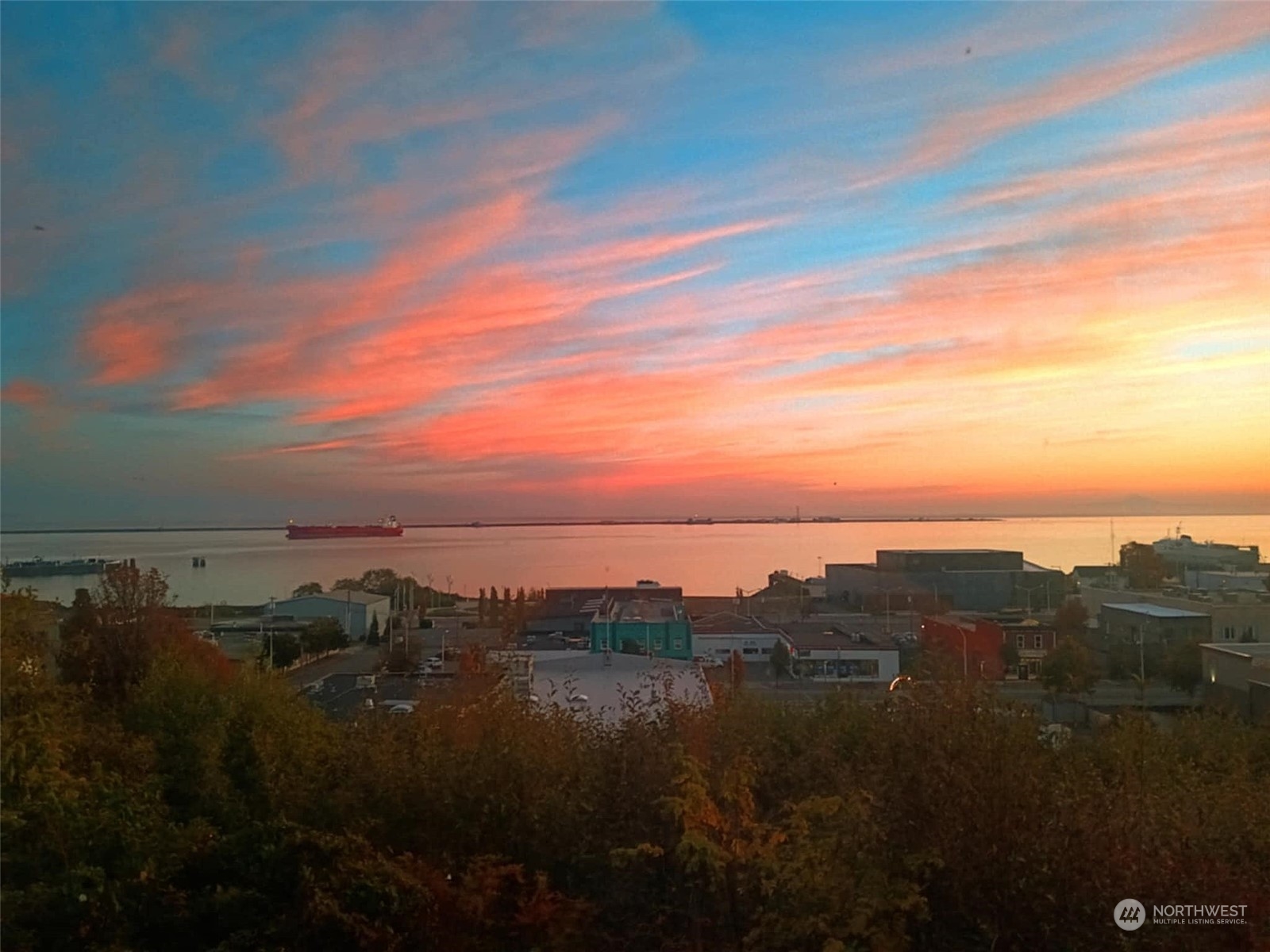 226 W 2nd Street 2 Property Photo 1