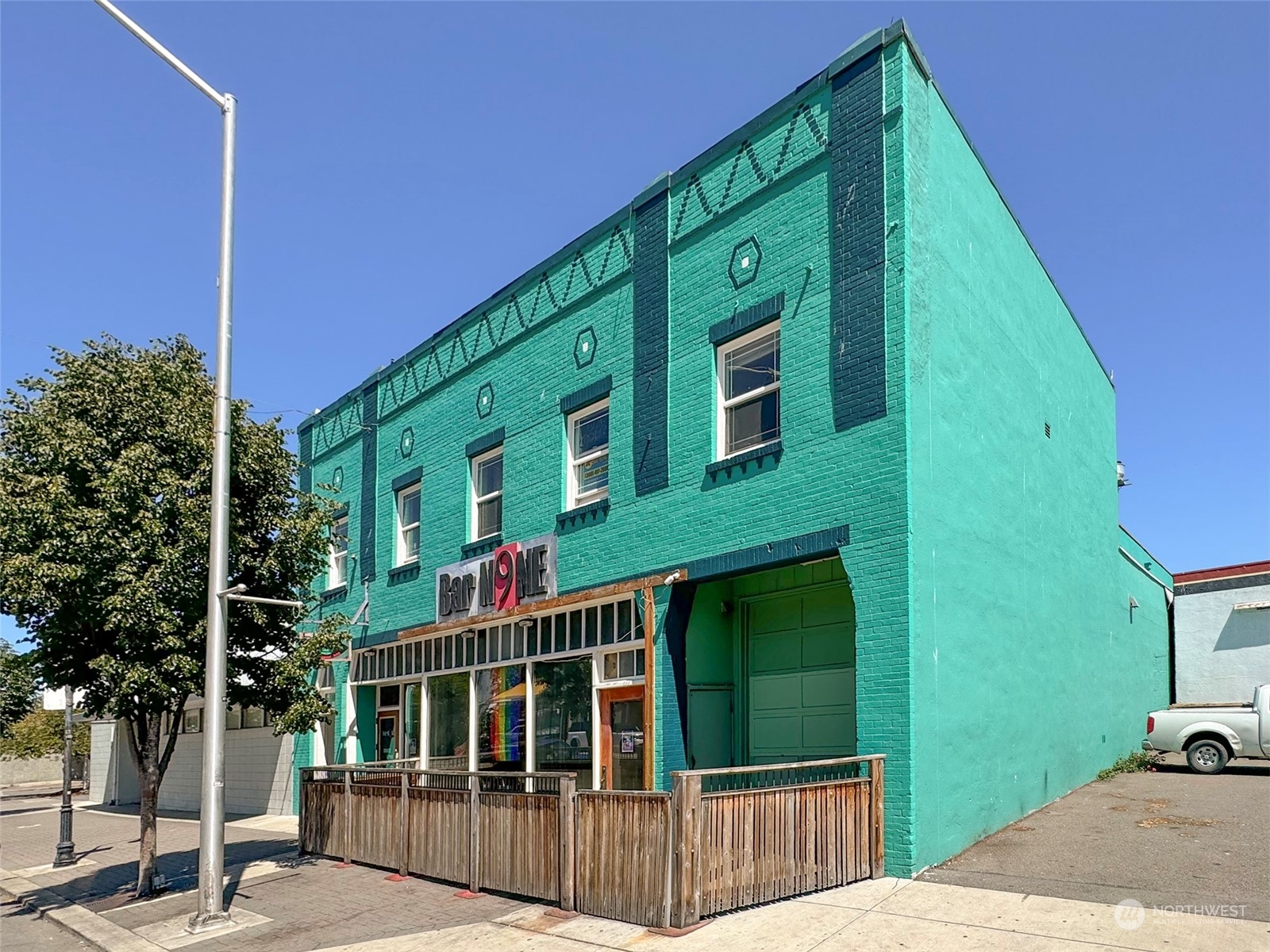229 W First Street Property Photo 2