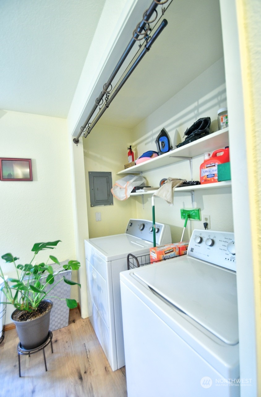 1033 Midway Drive Property Photo 7