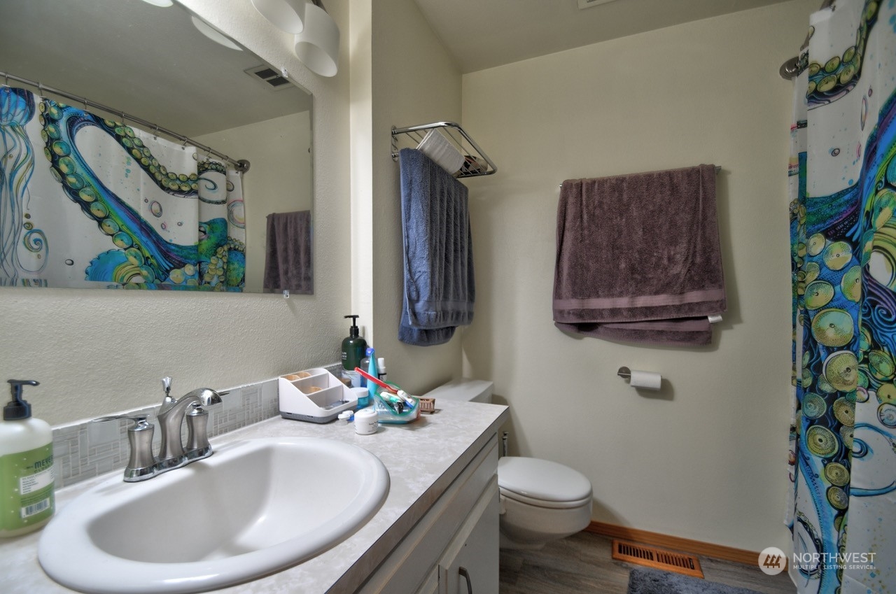 1033 Midway Drive Property Photo 12