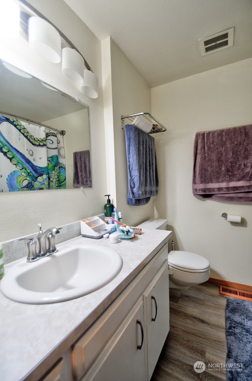 1033 Midway Drive Property Photo 13
