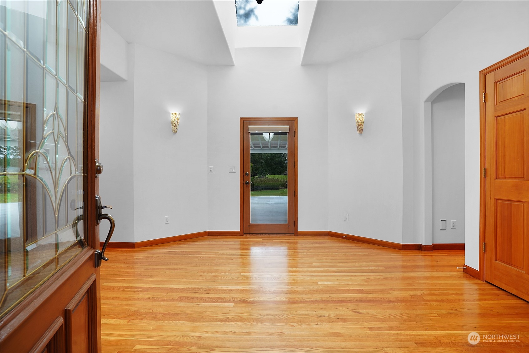 6733 Troon Lane Property Photo 5