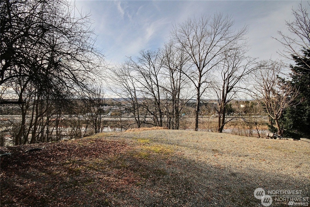 17 Lake Avenue Property Photo