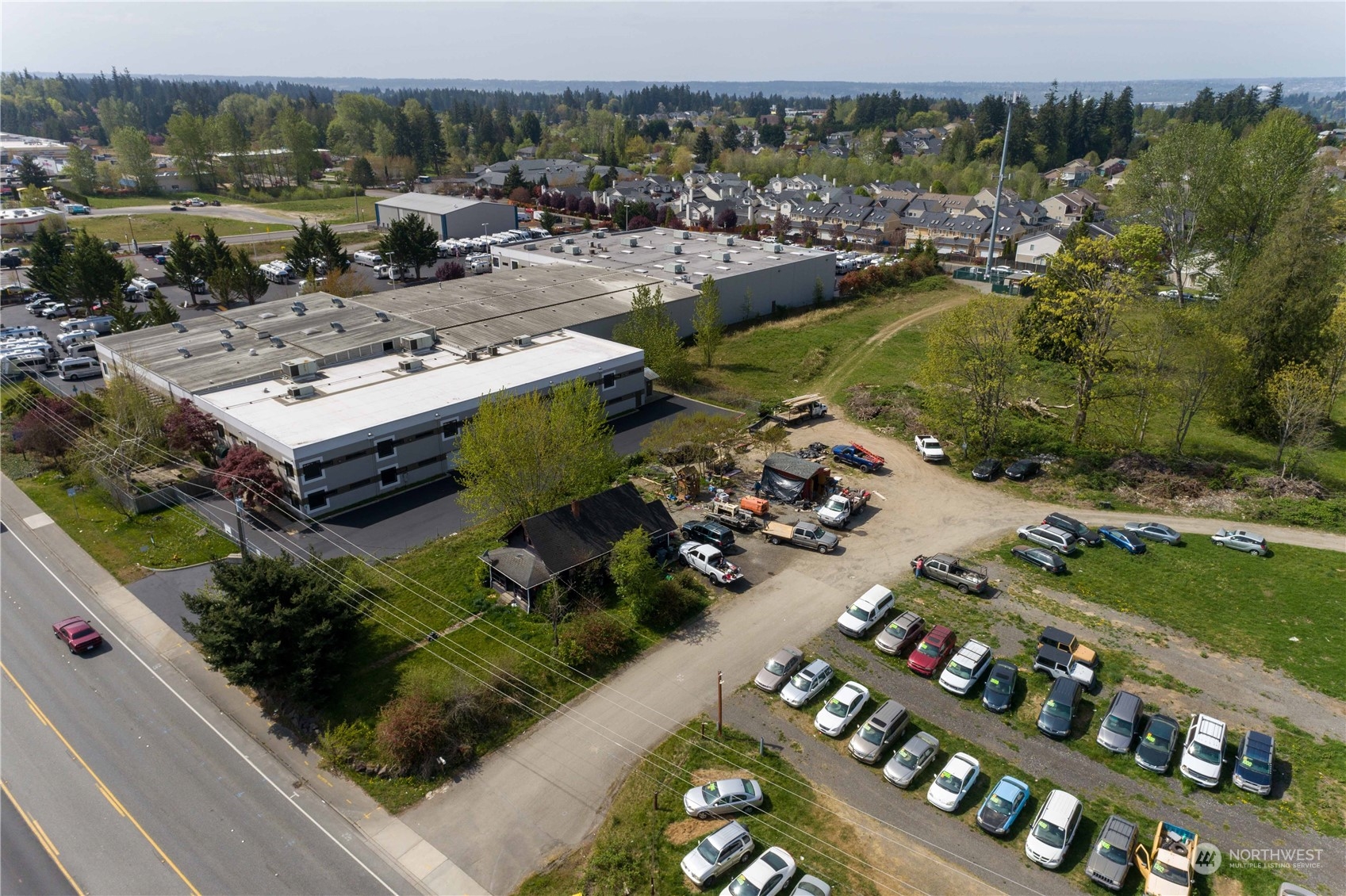 200 Meridian Avenue Property Photo
