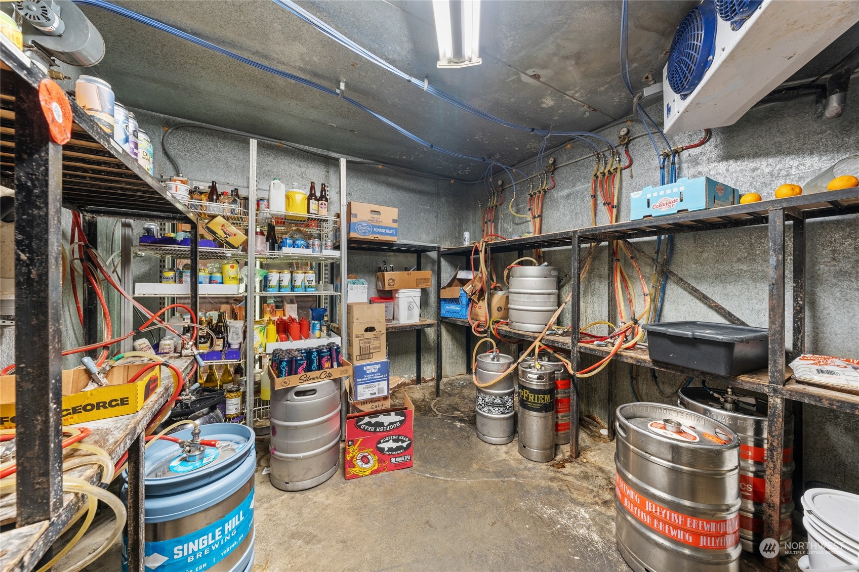 351 Park Avenue Property Photo 30
