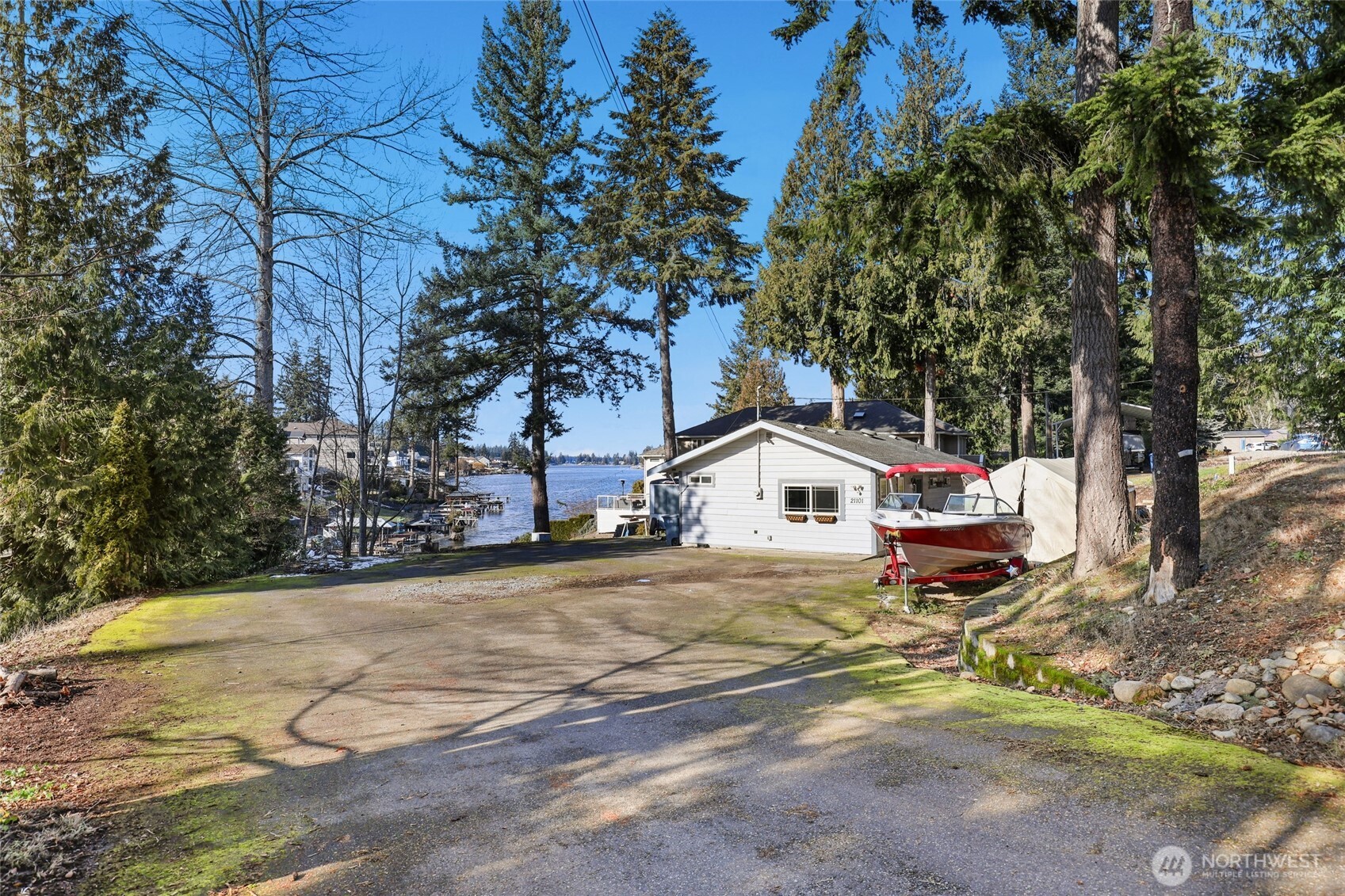 21101 Church Lake Drive Property Photo 2