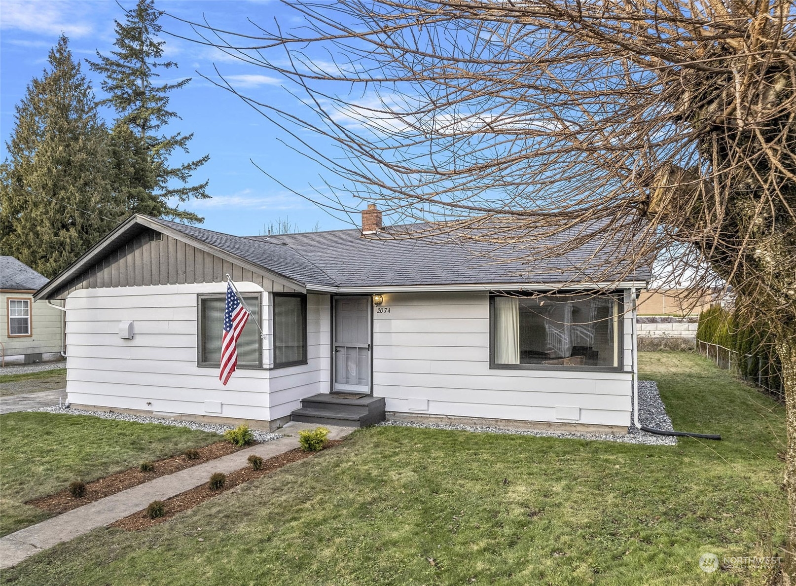2074 Cottage Place Property Photo