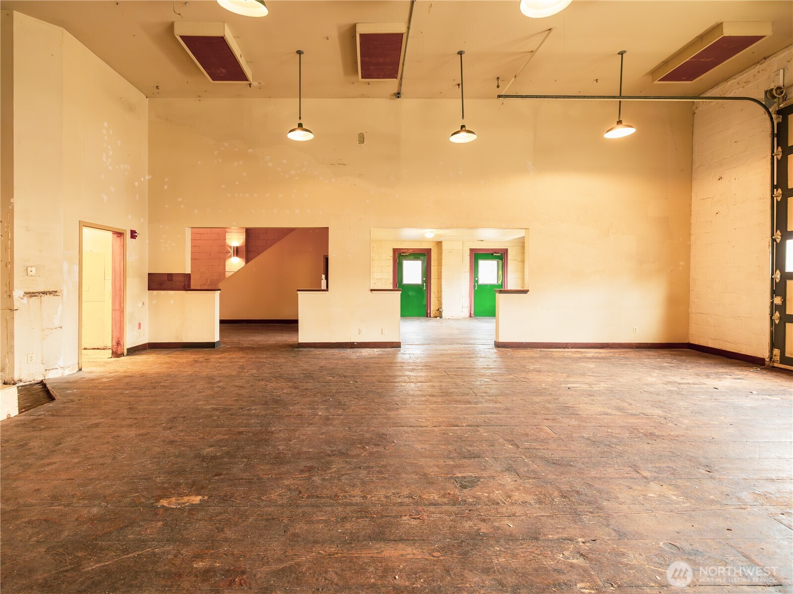 1107 Railroad Avenue Property Photo 3