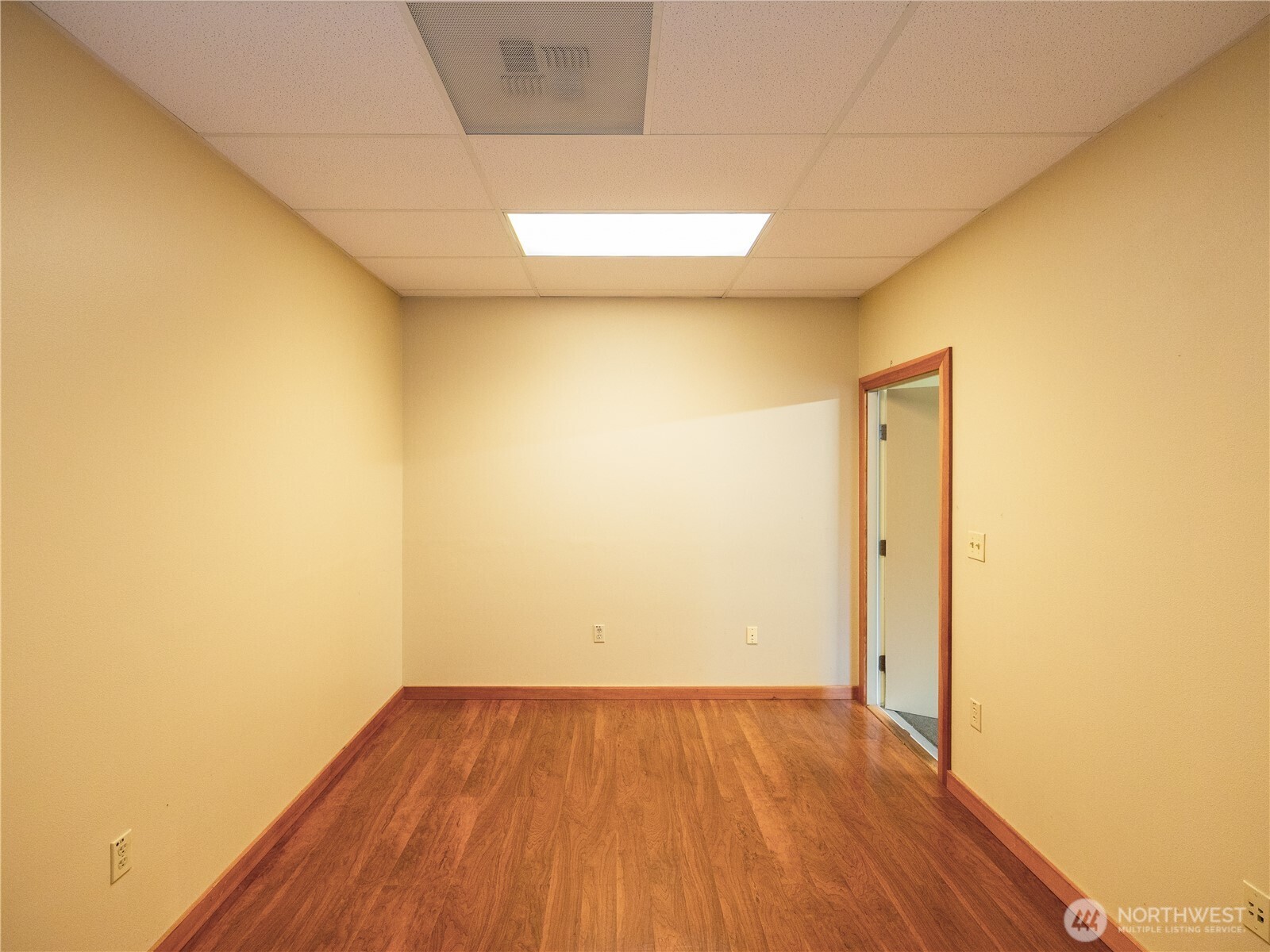 1107 Railroad Avenue Property Photo 4